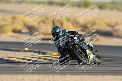 media/Nov-17-2024-CVMA (Sun) [[1fec520723]]/Race 17-Amateur Supersport Middleweight/